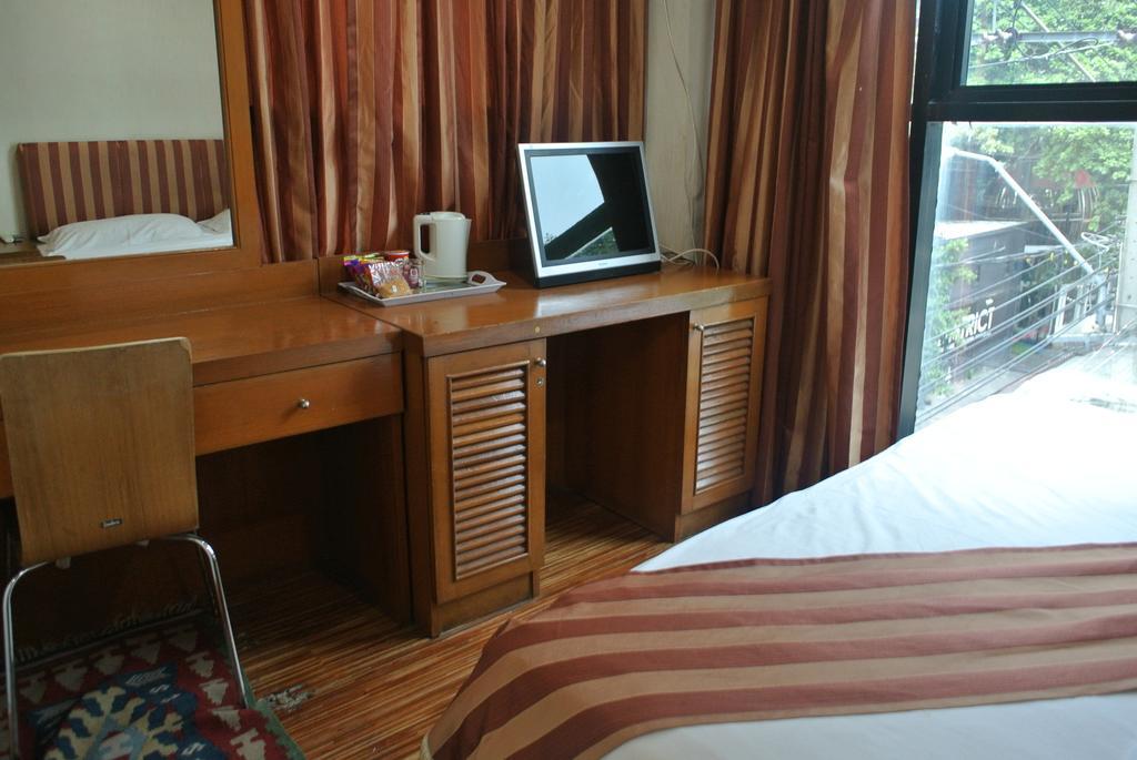 Sun City Hotel Μπανγκόκ Εξωτερικό φωτογραφία